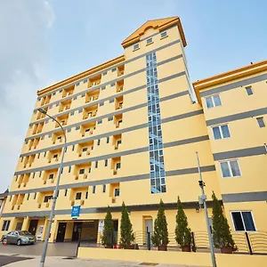 2* Отель Ibis Budget Crystal