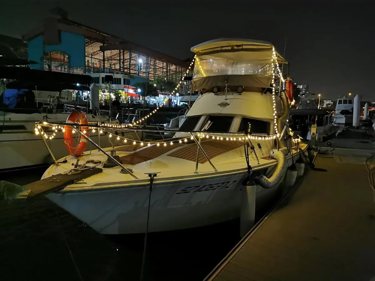 Sweet Elegant Boat Home @ Marina Waterfront Singapur 0*,  Singapur